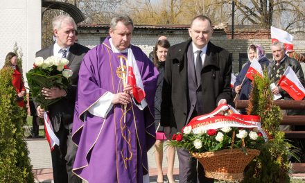 Polska o Was nie zapomniała. Minister Adam Kwiatkowski przekazał dary Polakom Żytomierszczyzny (WIDEO)