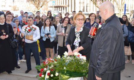 Polacy Żytomierszczyzny oddali hołd śp. Prezydentowi RP Lechowi Kaczyńskiemu oraz ofiarom Zbrodni Katyńskiej i Katastrofy Smoleńskiej