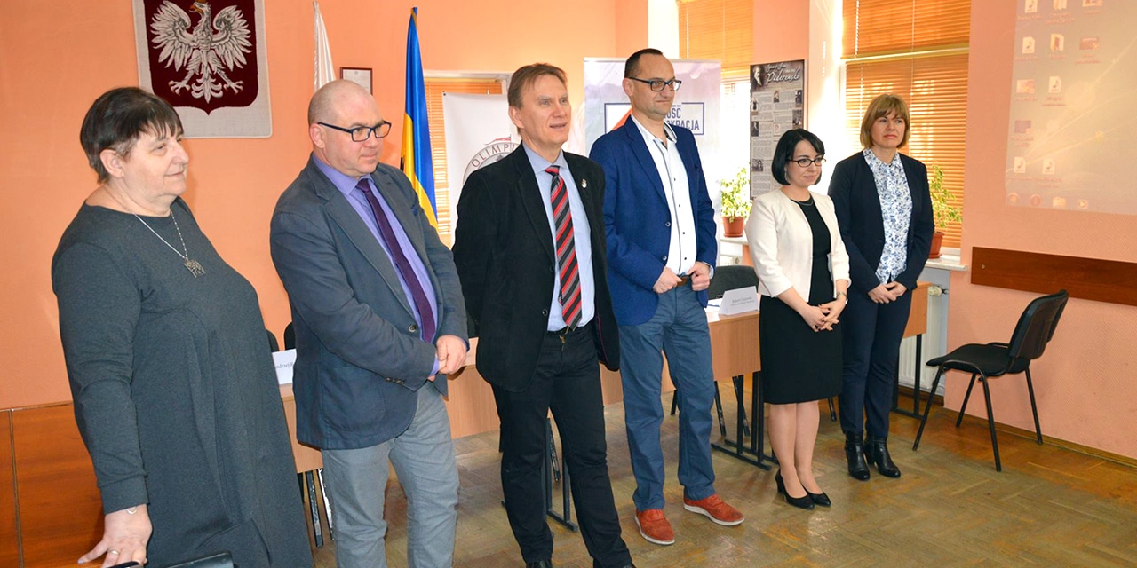 ŻYTOMIERSKA CZWÓRKA ZWYCIĘZCÓW II ETAPU III OLIMPIADY HISTORII POLSKI NA UKRAINIE ZAKWALIFIKOWAŁA SIĘ DO OLIMPIJSKIEGO FINAŁU W WARSZAWIE