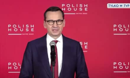 Premier w Davos: Pomagając Ukrainie, działamy na rzecz ocalenia całej Europy