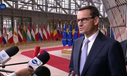 Premier Morawiecki: „Niemcy powinny wysyłać więcej broni, więcej amunicji i więcej pieniędzy na Ukrainę”