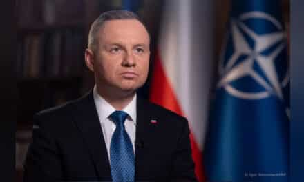 Prezydent Duda dla CNN: Jesteśmy gotowi przekazać Ukrainie myśliwce