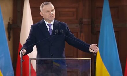 Prezydent Andrzej Duda: W godzinie próby, podaliśmy rękę naszym braciom
