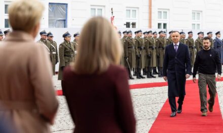 Duda: „Głęboko wierzymy w to, że wspólnie odbudujemy Ukrainę piękniejszą niż była”