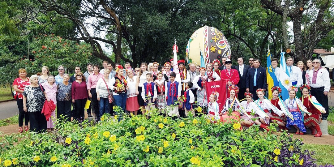 Uwaga! Akcja wielkiego szukania pomników pisanek! KPRM apeluje do rodaków rozsianych po całym świecie